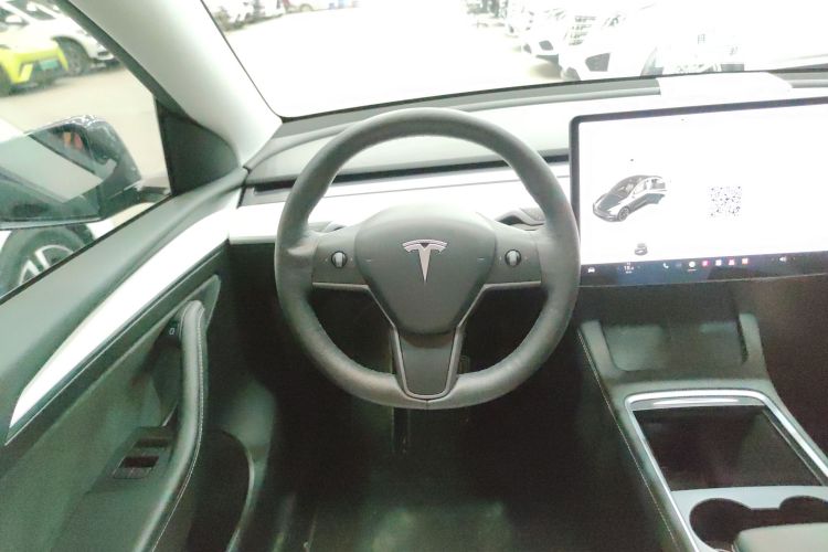 特斯拉 Model Y 2021款 长续航全轮驱动版 3D7中控内饰13