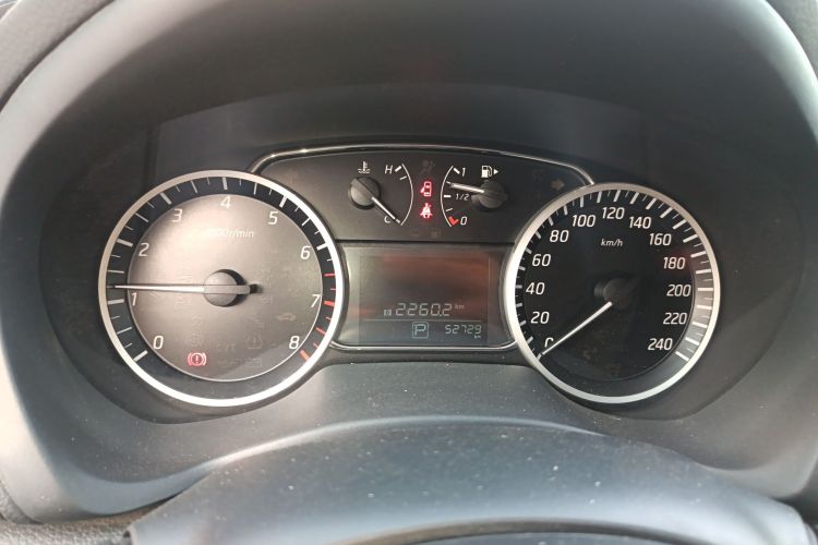 日产 轩逸 2021款 经典 1.6XE CVT舒适版中控内饰14