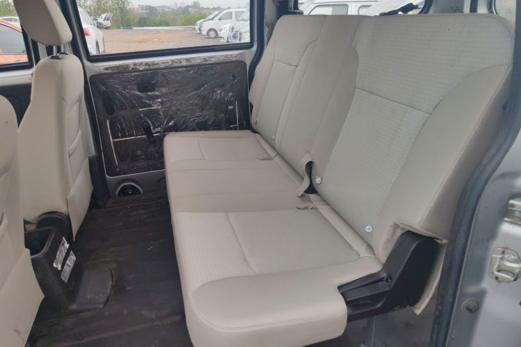 五菱汽车 五菱宏光V 2021款 1.5L劲取版LAR中控内饰21