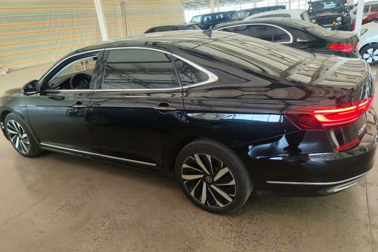 大众 帕萨特 2022款 330TSI 豪华版车身外观4