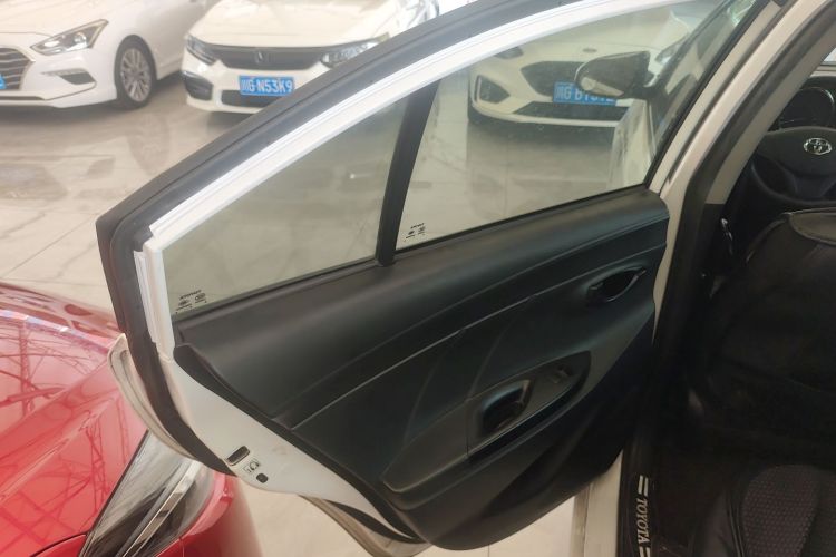 丰田 YARiS L 致享 2017款 1.5E CVT魅动版中控内饰7005