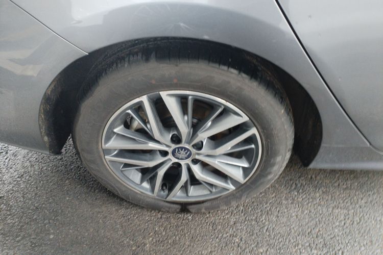 比亚迪 秦PLUS 2023款 冠军版 EV 510KM超越型车身外观6008