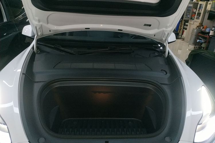 特斯拉 Model Y 2023款 长续航全轮驱动版局部细节24