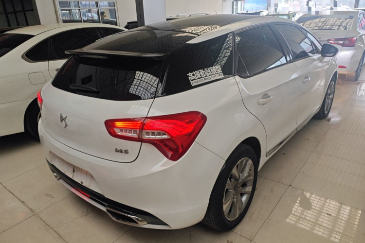 DS 5 2015款 1.6T 豪华版THP160车身外观7