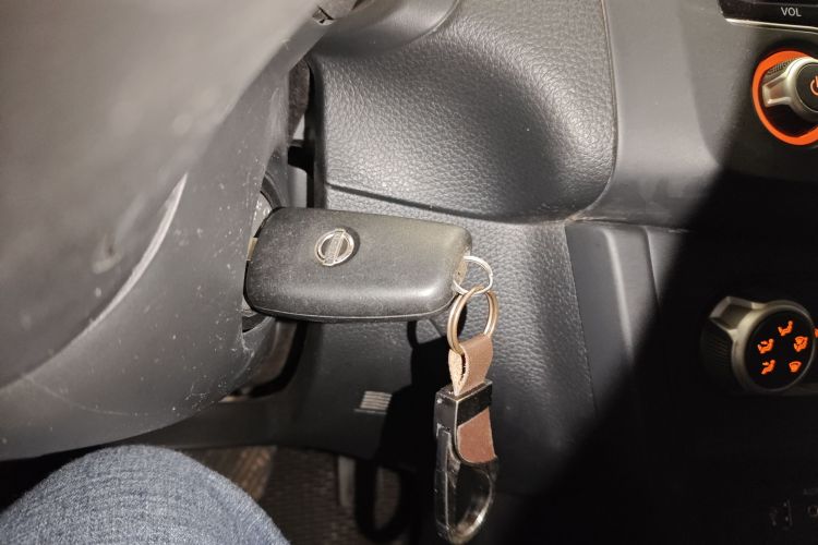 日产 轩逸 2021款 经典 1.6XE CVT专享版中控内饰11