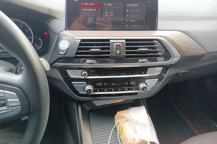 宝马X3 2018款 xDrive28i 豪华套装 国VI中控内饰16
