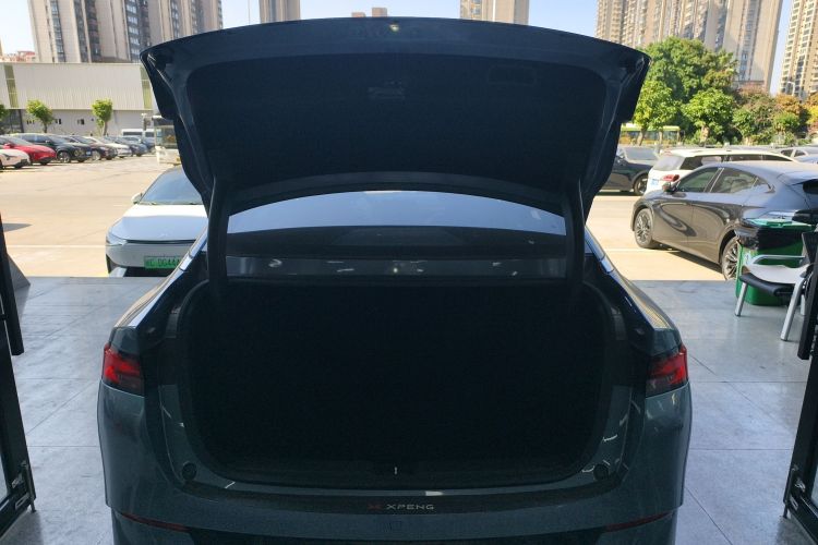 小鹏P5 2024款 500Plus版机舱底盘23