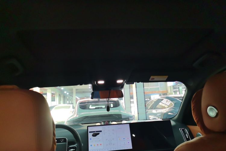 理想汽车 理想L8 2023款 Pro中控内饰22