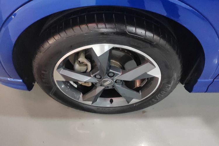 奥迪Q3 2019款 40 TFSI 时尚动感型车身外观6007