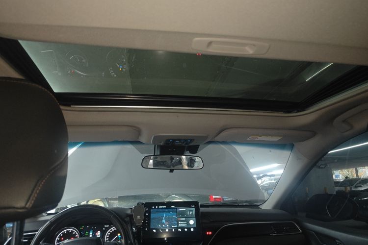 丰田 凯美瑞 2021款 2.0G 豪华版中控内饰22