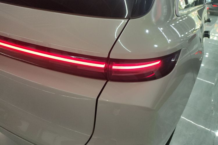 理想汽车 理想L6 2024款 Pro车身外观9