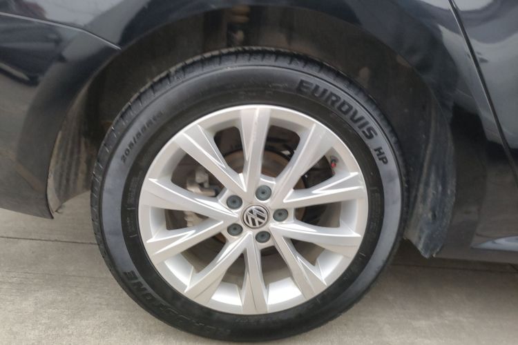 大众 朗逸 2015款 1.6L 手动舒适版车身外观6008