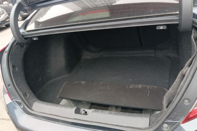 本田 思域 2019款 220TURBO CVT劲动版 国VI机舱底盘23