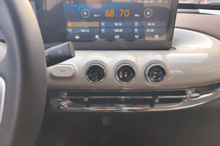 五菱汽车 五菱缤果 2023款 333km 悦享款中控内饰16