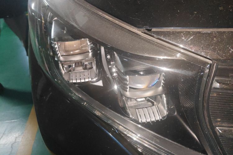 广汽传祺 传祺M8 2018款 320T 旗舰版车身外观8