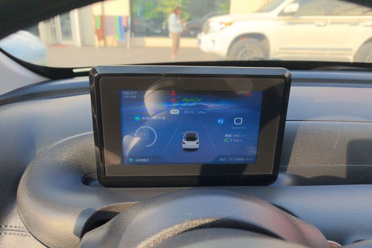 五菱汽车 五菱缤果 2023款 203km 轻享款局部细节14