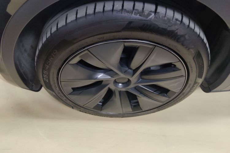 特斯拉 Model Y 2023款 长续航全轮驱动版车身外观6007