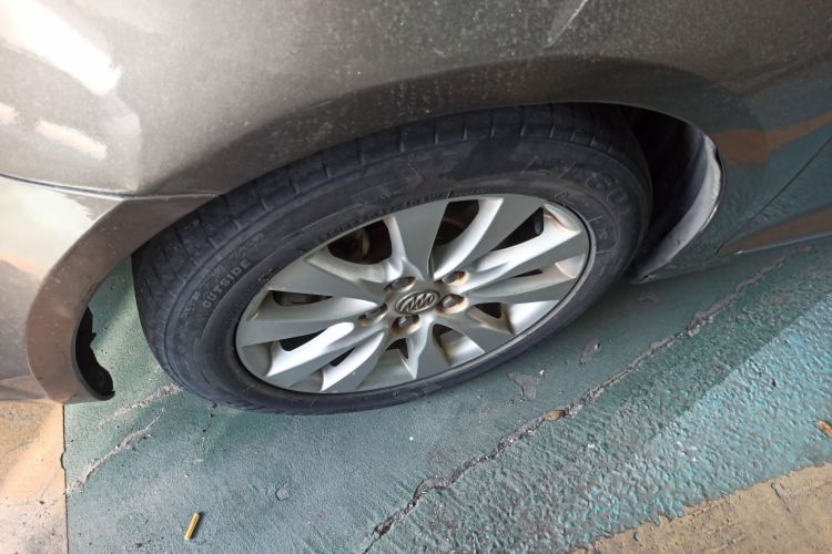 别克 君越 2013款 2.4L SIDI领先舒适型车身外观6007