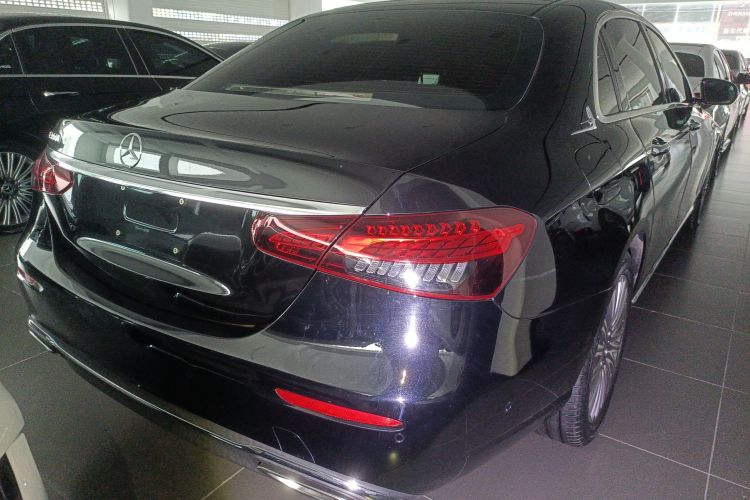 奔驰E级 2023款 改款 E 300 L 时尚型车身外观6004