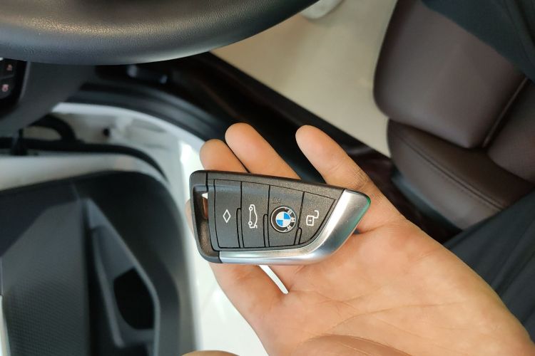 宝马3系 2023款 320Li M运动套装中控内饰7001