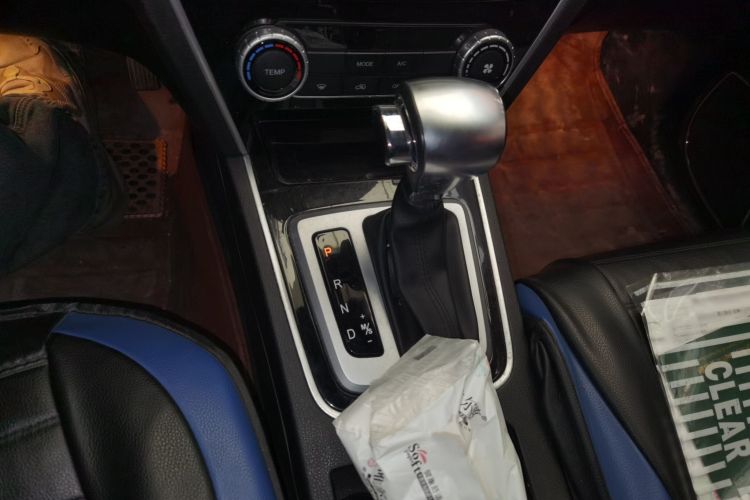 猎豹汽车 猎豹CS10 2017款 2.0T 自动豪华型局部细节18