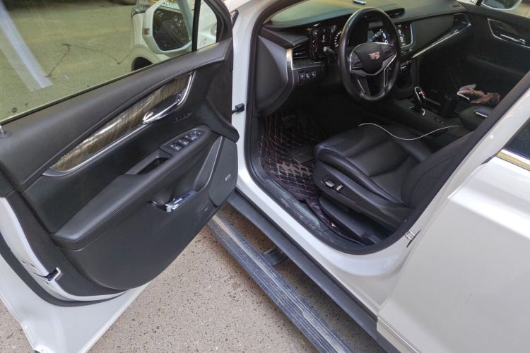 凯迪拉克XT5 2018款 25T 豪华型中控内饰20
