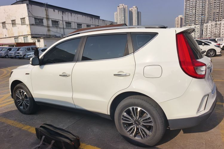 吉利汽车 远景X6 2016款 1.3T CVT豪华型车身外观6003