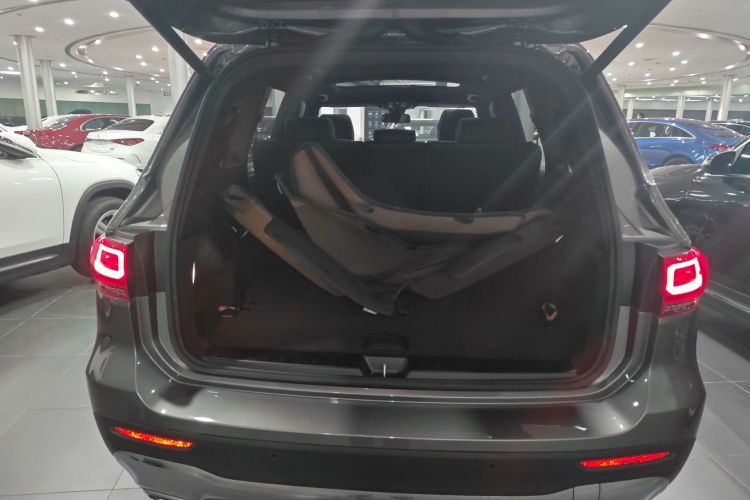 奔驰GLB 2022款 改款 GLB 200 时尚型局部细节23