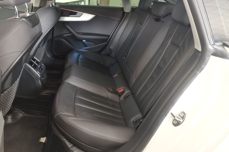 奥迪A5 2021款 Sportback 40 TFSI quattro 豪华致雅型中控内饰21