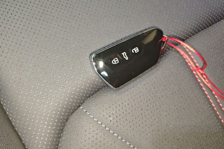 大众 2024款 凌渡L 280TSI DSG炫辣版中控内饰7001