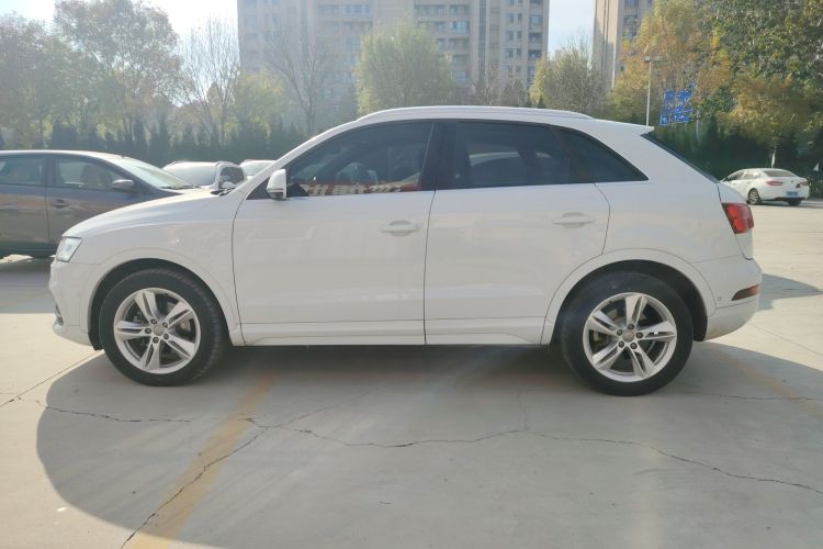 奥迪Q3 2017款 30 TFSI 风尚型车身外观4