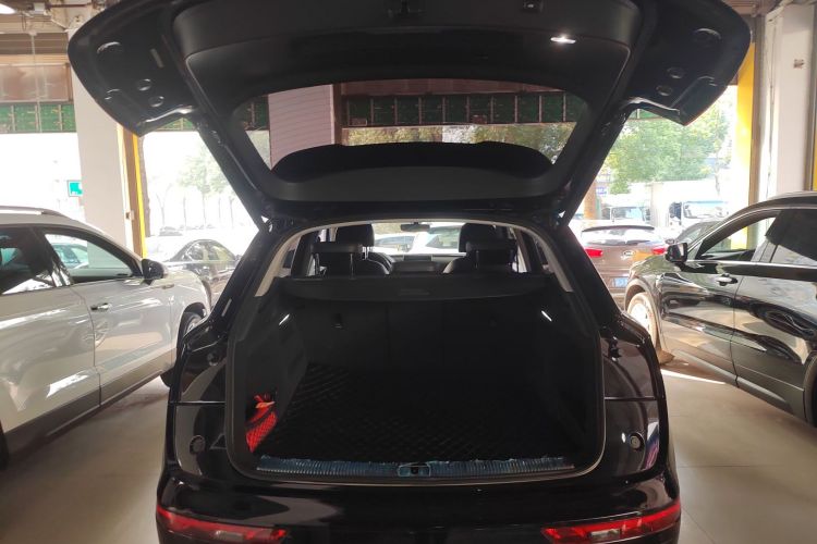 奥迪Q5L 2018款 45 TFSI 尊享时尚型 国V局部细节23