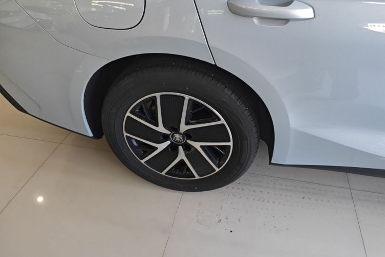 比亚迪 秦L 2024款 DM-i 120KM超越型车身外观6008