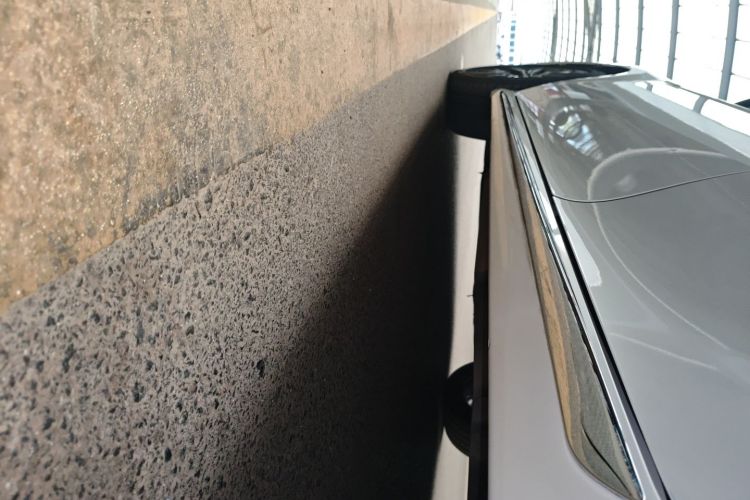 丰田 凯美瑞 2023款 双擎 2.5HG 豪华版局部细节9002