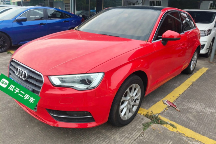 奥迪A3 2015款 Sportback 35 TFSI 百万纪念智领型车身外观1