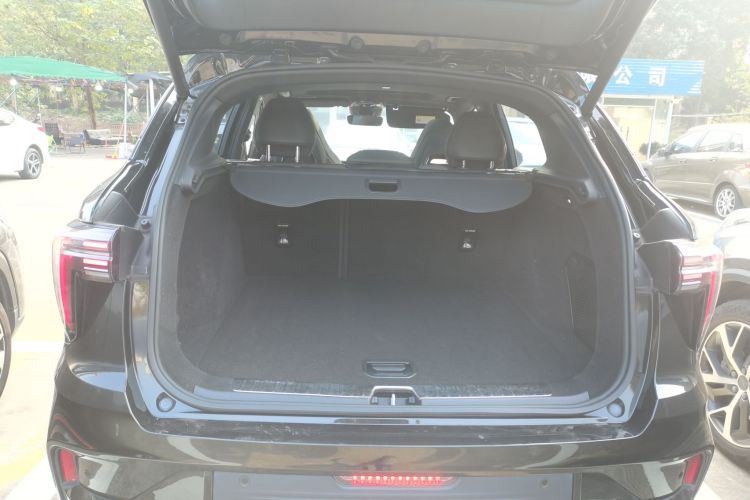 领克01 2023款 1.5TD EM-F PM机舱底盘23