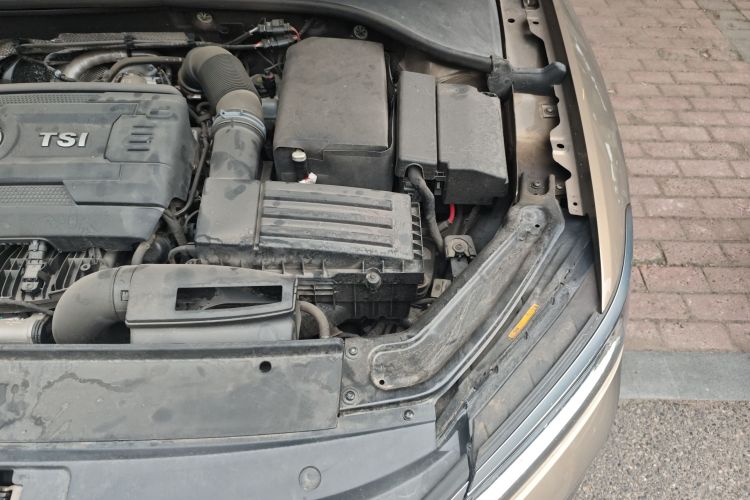 大众 帕萨特 2017款 330TSI DSG尊荣版局部细节9004