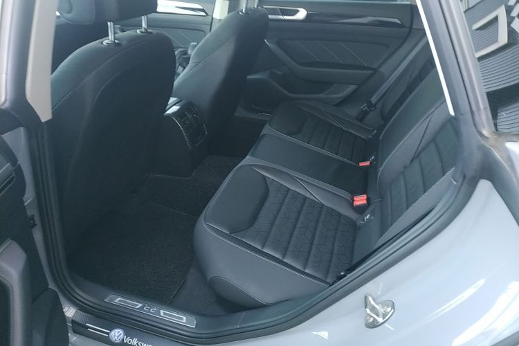 一汽-大众CC 2024款 猎装车 380TSI 猎心版中控内饰7004