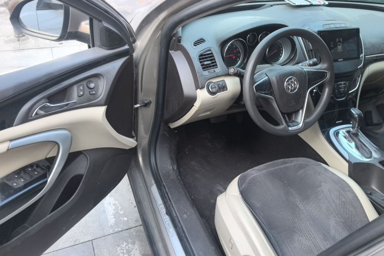 别克 君威 2015款 2.0L 领先时尚型中控内饰7003