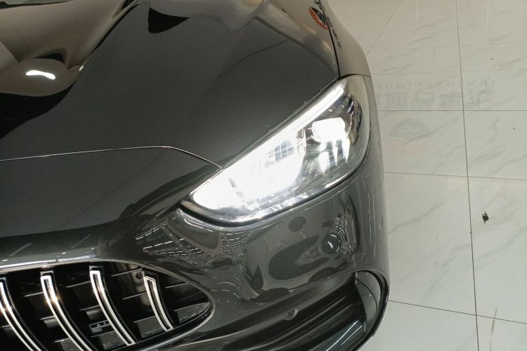 奔驰C级 2023款 改款二 C 260 L 运动版局部细节36