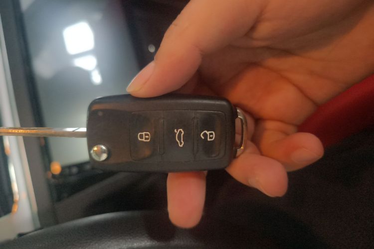 大众 2019款 宝来·传奇 1.5L 自动时尚型 国V中控内饰7001