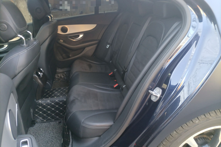 奔驰C级 2017款 改款 C 200 运动版中控内饰21