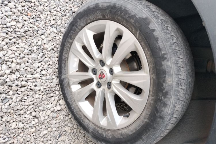 荣威RX5 2018款 20T 两驱自动互联网智惠版车身外观6002