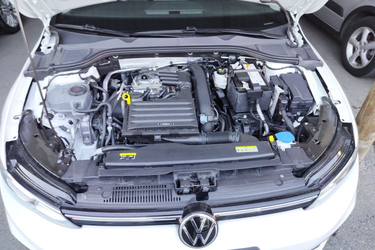 大众 高尔夫 2021款 280TSI DSG Pro机舱底盘24