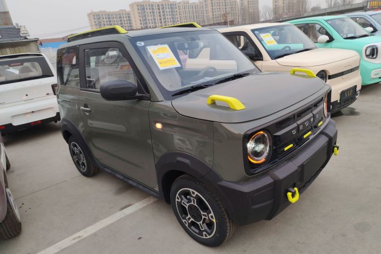 吉利银河 2025款 210km 熊猫骑士车身外观3