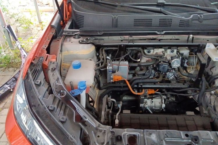 深蓝汽车 深蓝S07 2024款 520Max 纯电版机舱底盘25