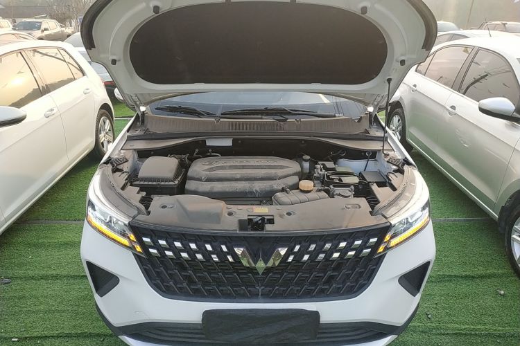 五菱汽车 五菱星驰 2022款 1.5L CVT畅玩型机舱底盘24