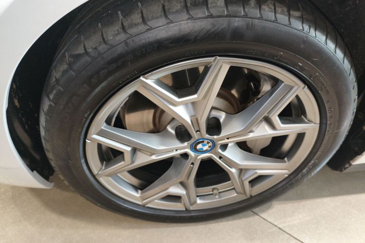 宝马i3 2022款 eDrive 35 L车身外观6007