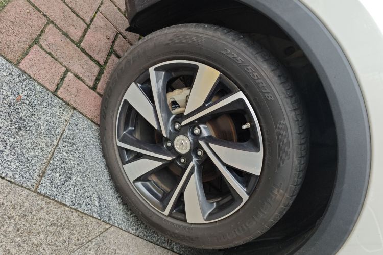 长安CS55PLUS 2020款 1.5T 自动炫动型车身外观35