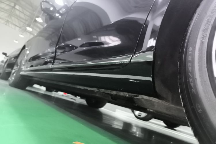 红旗H9 2024款 2.0T 旗享 私享风尚版局部细节9002